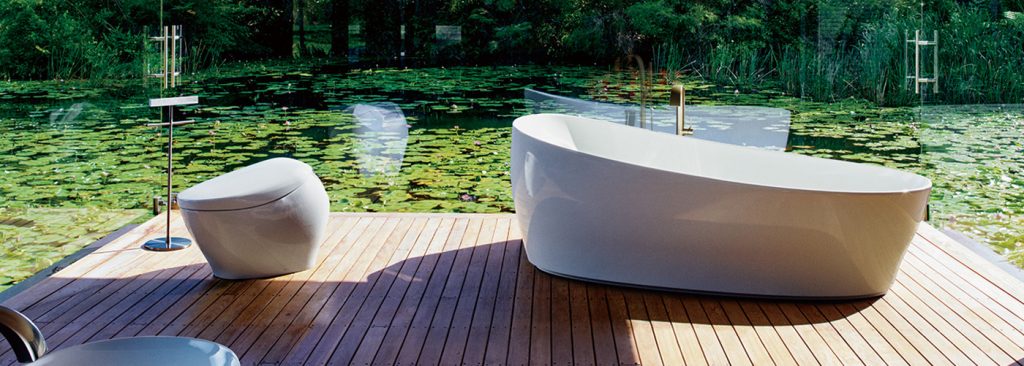 TOTO Australia bath and toilet